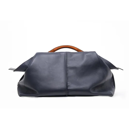 قواعد حمل الحقيبة لطلة أنيقة وجذابة