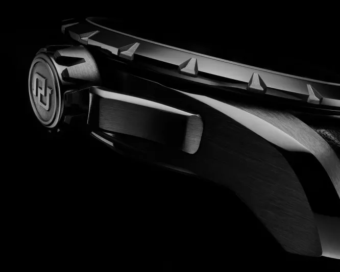 إصداران جديدان من Roger Dubuis Excalibur بالسيراميك الأسود