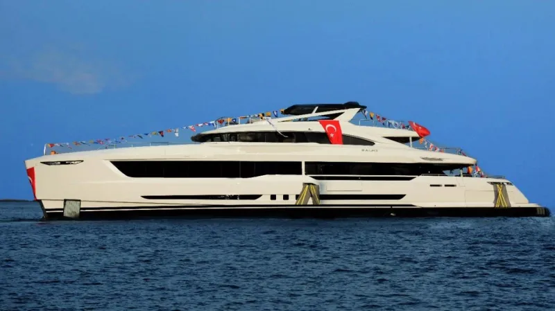 Amer 70 Steel.. أول يخت فولاذي بمواصفات قياسية