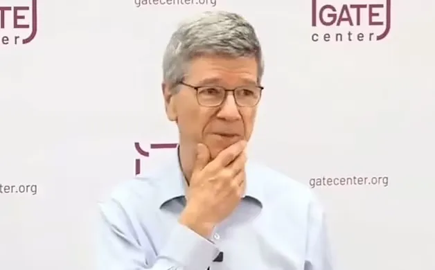 عالم أمريكي: فيروس كورونا تسرب من مختبر  في أمريكا وليس الصين (فيديو)