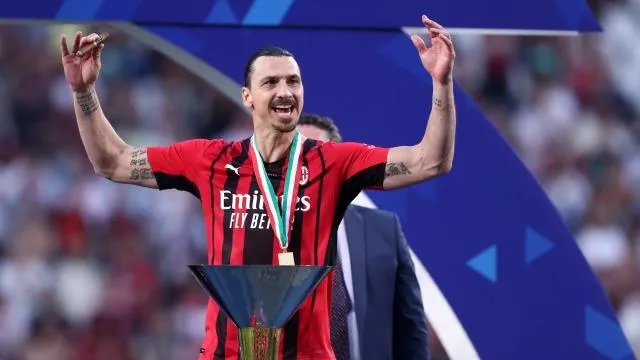 شاهد مهارات وأهداف خرافية لـ «زلاتان إبراهيموفيتش» في الدوري الإيطالي 2022 (فيديو)