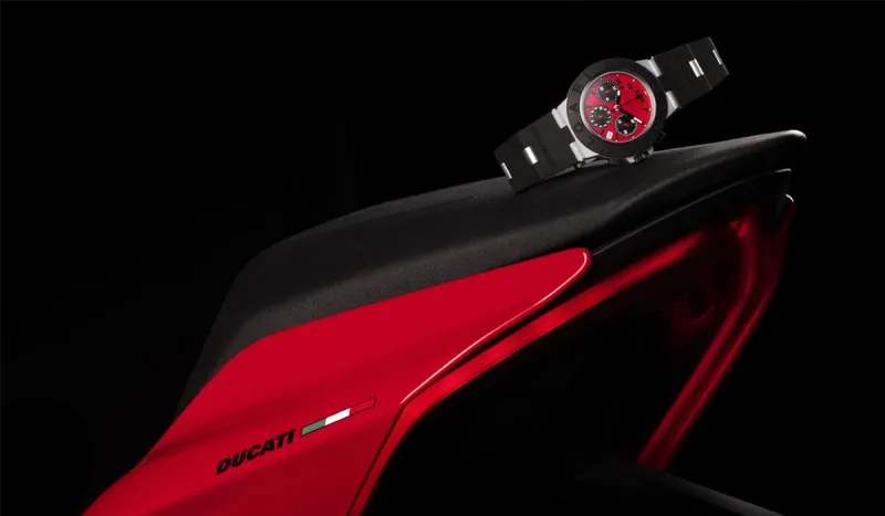 تعاون بولغري ودوكاتي يثمر عن ساعة رياضية فاخرة (صور)