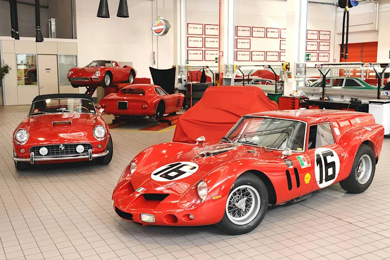 بقيمة 30 مليون دولار... تعرض أغلى سيارة فيراري لحادث مروع (فيديو)