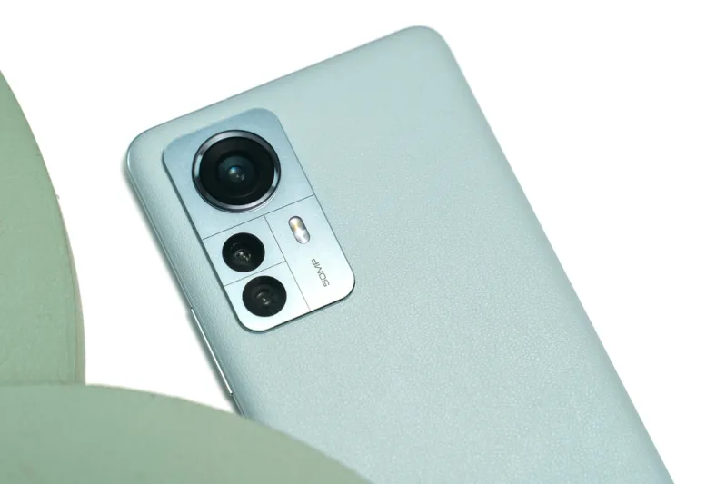 تعرف على هاتف Xiaomi 12 Pro الرائد ذي المواصفات الأقوى 