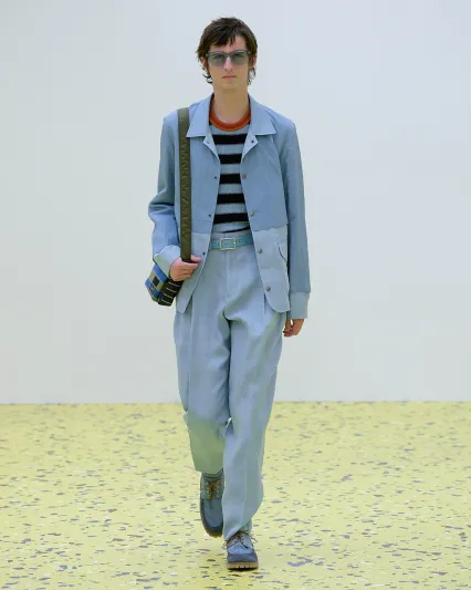 كيف ترتدي التقليمات هذا الصيف؟