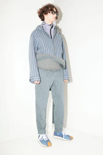 كيف ترتدي التقليمات هذا الصيف؟