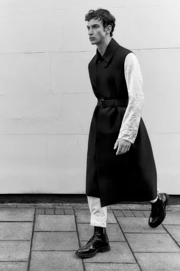 حي سوهو يلهم ألكساندر ماكوين لخريف وشتاء 2022