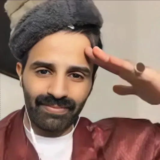 بعد اختراق حسابه.. ما حقيقة سرقة 220 ألف دولار من سعود القحطاني؟