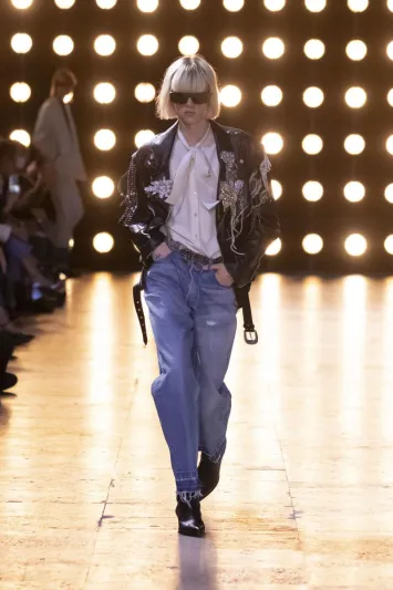 مجموعة CELINE HOMME لربيع وصيف 2023