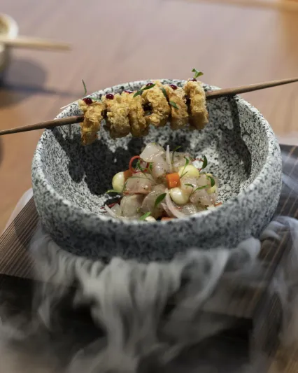 «PLAYA BEACH CLUB» في «جزيرة نخلة جميرا» يقدم المأكولات البيروفية بنكهة جديدة