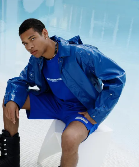 موقع «Yoox» يطلق مجموعة«The Giving Movement x YOOX» للملابس الرياضية الأنيقة