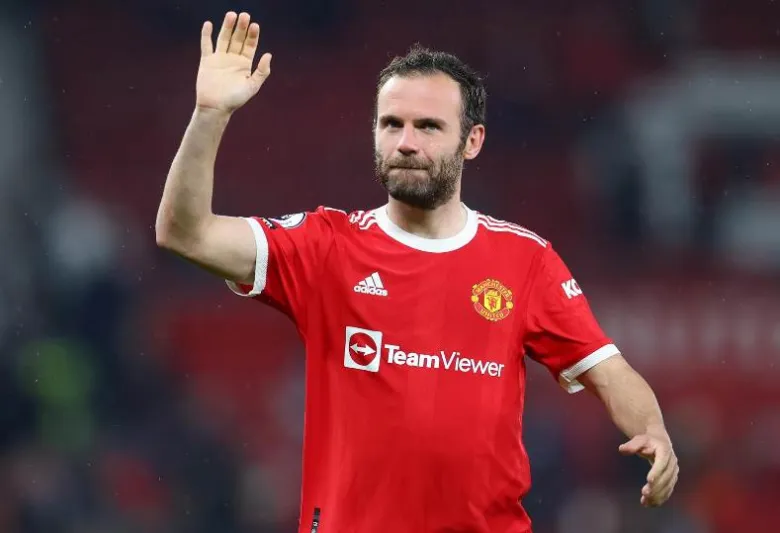   من هو نجم "مانشستر يونايتد" الذي ينافس النصر والاتحاد للظفر بخدماته؟ (فيديو)