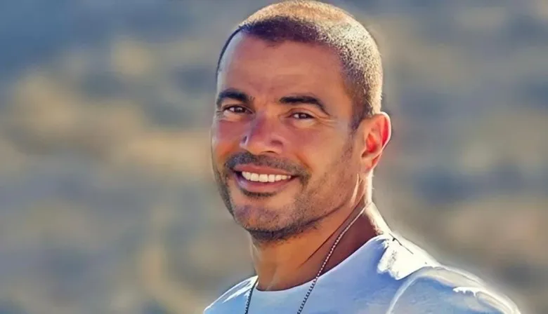  أصبح شابًّا وسيمًا... عمرو دياب مع ابنه عبدالله في أحدث ظهور له (صور)