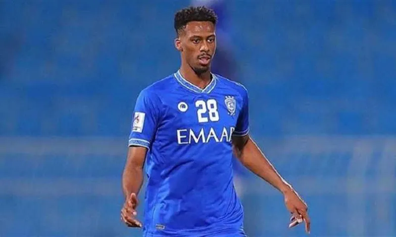 مسلّي آل معمر: الهلال يوقع مع  لاعبنا.. ويستنكر تطبيق القانون