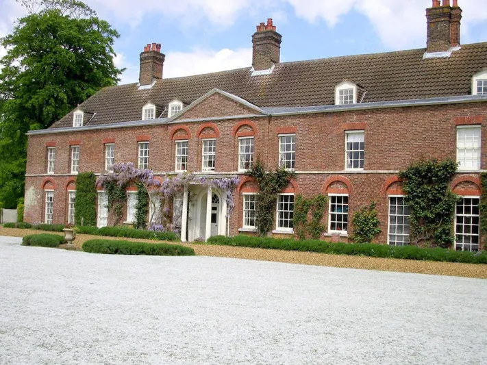 «Adelaide Cottage» منزل الأمير ويليام وكيت في وندرسور «Adelaide Cottage» منزل الأمير ويليام وكيت في وندرسور