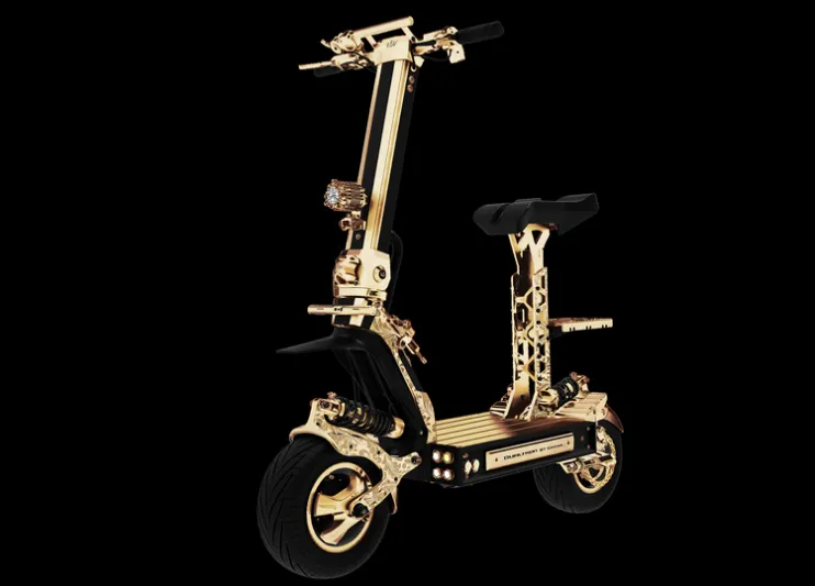 Caviar تطرح سكوتر كهربائيًّا مكسوًّا بالذهب (صور)