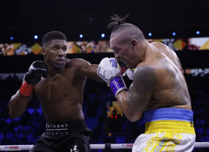 «أنتوني جوشوا» يقبل تحدي «تايسون فيوري» في «نزال بريطانيا» 