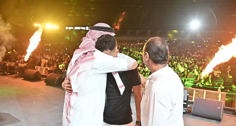 هيثم شاكر يكشف عن سبب بكائه في حفله بجدة (فيديو)