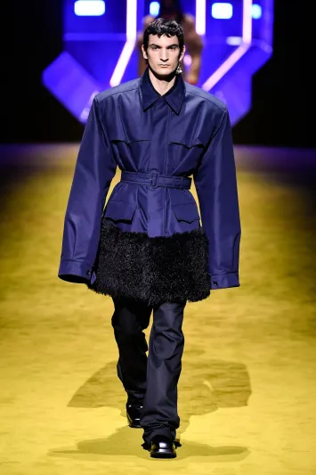 أزياء خريف وشتاء 2022 تتخطى حدود المُتوقع