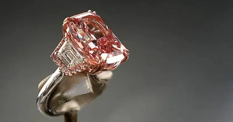 سعرها 21 مليون دولار .. «سوذبيز » تعرض أنقى الألماسات الوردية في بلد عربي