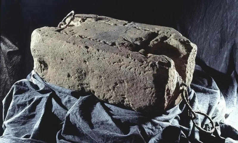 جزء أساسي من الاحتفال الملكي.. نقل «حجر القدر» لتتويج تشارلز الثالث