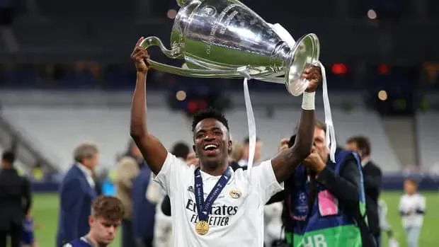 الجنسية الإسبانية تحل مشكلة فينسيوس جونيور مع ريال مدريد