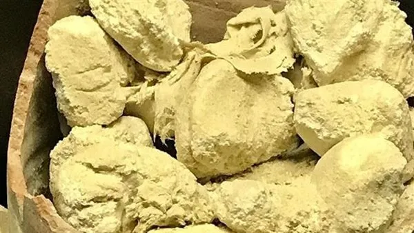 اكتشاف قوالب جبن أبيض محنطة عمرها 2600 سنة (فيديو)