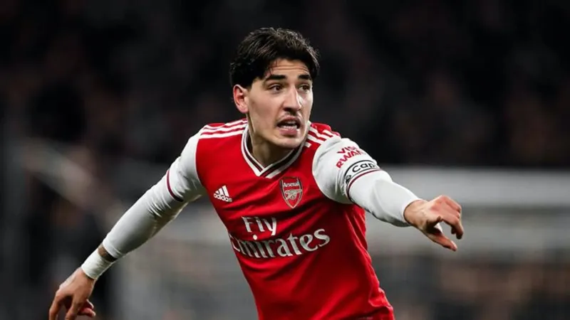 بعد 11 عامًا.. برشلونة يحقق حلم «هيكتور بيليرين» بالمجان