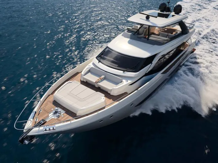 أول يخت في سلسلة "فيريتي 860".. تصميم إيطالي وصالون بدون ضوضاء (صور) 