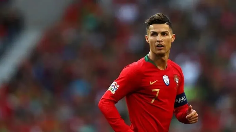 موقف "كريستيانو رونالدو" من اللعب في الهلال قد يشهد تحولًا جديدًا