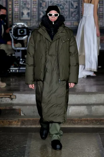 أزياء خريف وشتاء 2022 تتخطى حدود المُتوقع