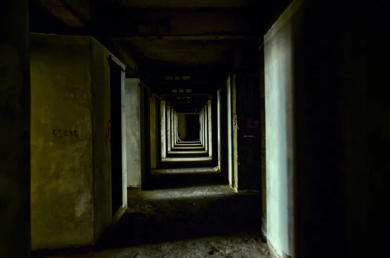 5 أفلام رعب دارت أحداثها المفزعة في مكان مُحكم