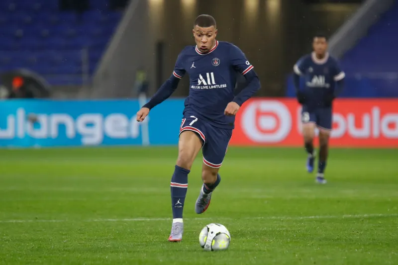 عقد "مبابي" مع "سان جيرمان" يصبح الأغلى في تاريخ النادي