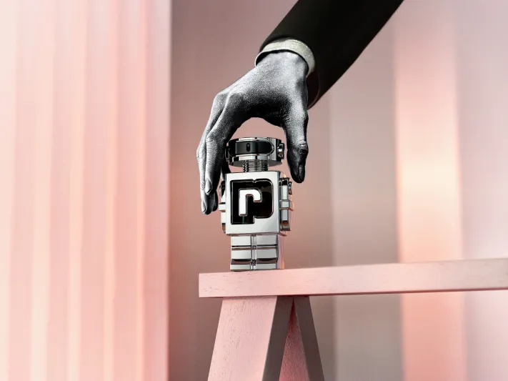  نثرات عطر فانتوم تفوح بالثقة