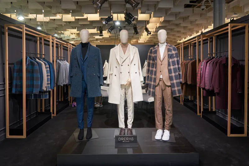 المعطف رفيقك الأنيق.. كيف تختاره بعناية؟