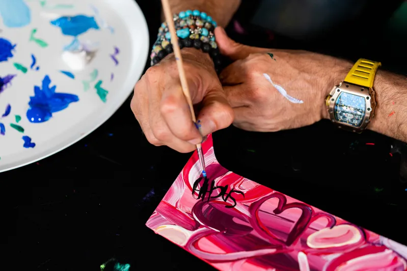 رولز رويس و"ساشا جفري" يجمعان مليون دولار للأعمال الخيرية