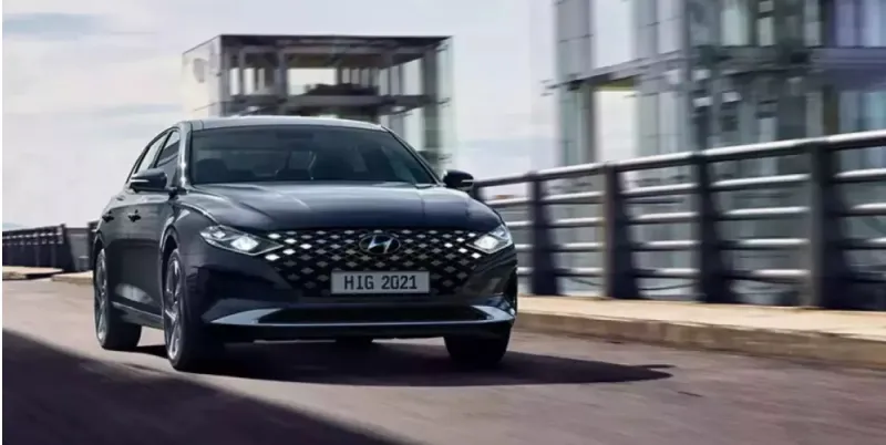 أزيرا 2023.. قيادة سلسة على الطريق