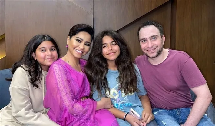 هل شيرين عبدالوهاب مصابة باضطراب الشخصية الحدية مثل «أمبر هيرد»؟