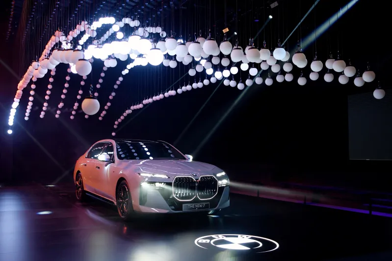 إطلاق 7  BMW و BMW i7 الكهربائيّة رسميًّا في الإمارات