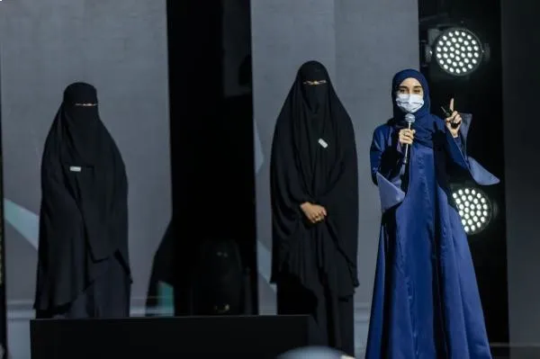 فريقان نسائيان من السعودية يصلان إلى معسكر أبل لرواد الأعمال في أمريكا