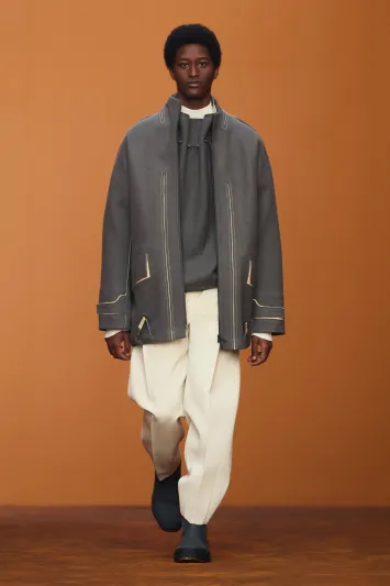 حذاء الشتاء يكمل أناقتك.. فتريث في اختياره 