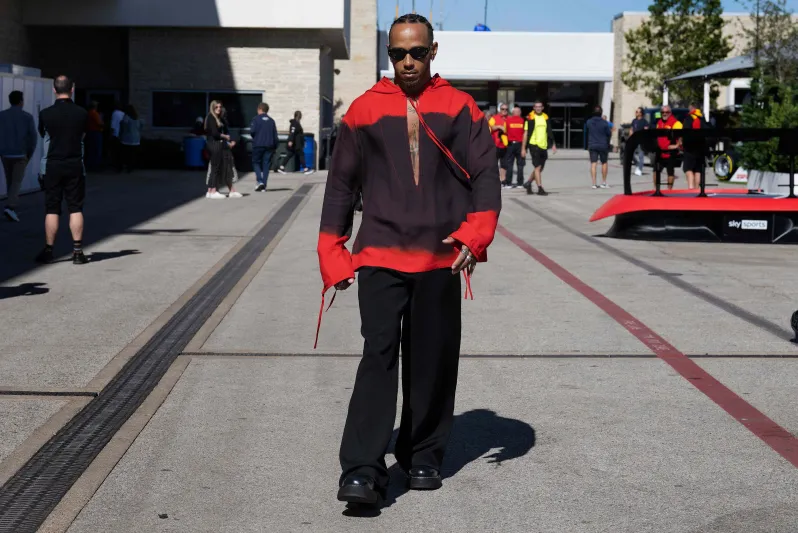 FERRAGAMO .. تدخل حقبة مشرقة مع Maximilian Davis