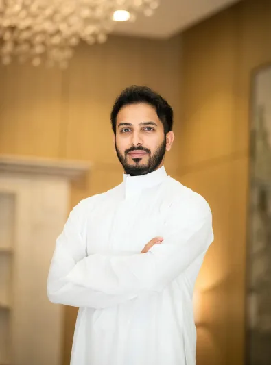 الشاب السعودي خالد بن شعيل: أعمل بلا توقف وأحلم بصالة للسيارات الكلاسيكية في الرياض