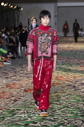 مجموعة Etro المشوقة تمزج بين المغامرة والمعرفة