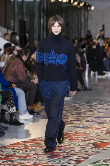 مجموعة Etro المشوقة تمزج بين المغامرة والمعرفة