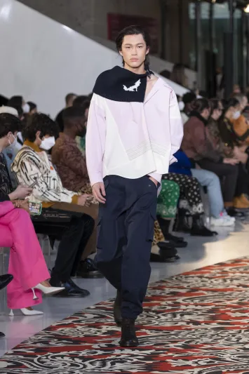 مجموعة Etro المشوقة تمزج بين المغامرة والمعرفة