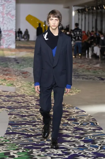 مجموعة Etro المشوقة تمزج بين المغامرة والمعرفة