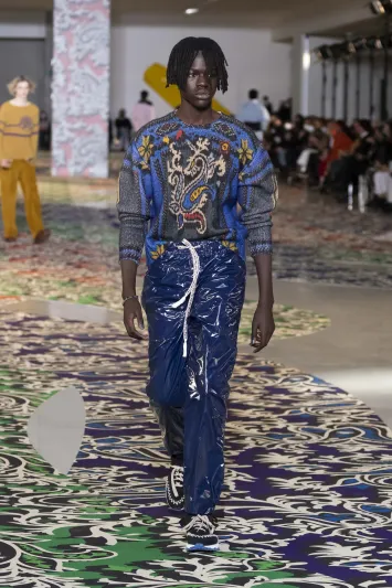 مجموعة Etro المشوقة تمزج بين المغامرة والمعرفة