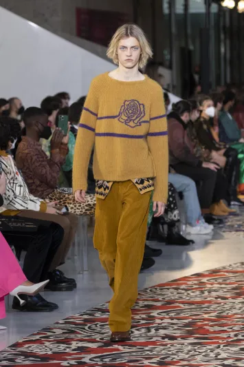 مجموعة Etro المشوقة تمزج بين المغامرة والمعرفة