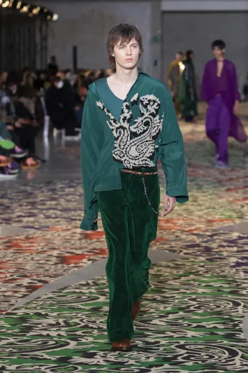 مجموعة Etro المشوقة تمزج بين المغامرة والمعرفة